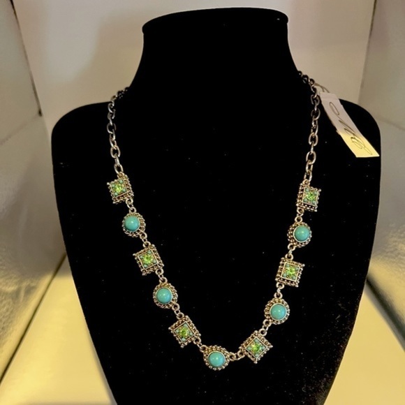 TURQUOISE Blue Howlite‎ and Green Crystal Geometric Necklace by MC - Picture 1 of 5
